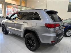 جیپ گراند شیرۆکی